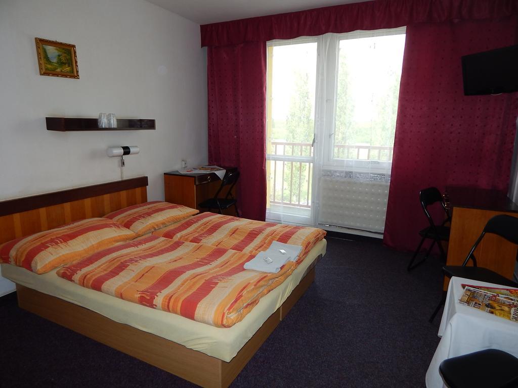 Abc Hotel Nitra Exterior photo