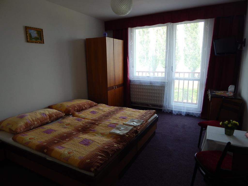 Abc Hotel Nitra Room photo