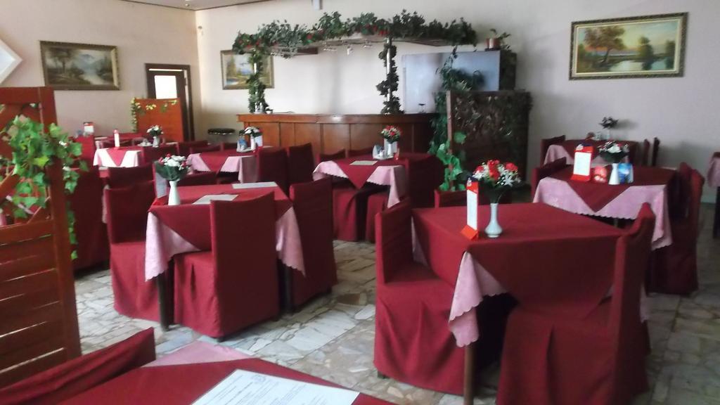 Abc Hotel Nitra Exterior photo