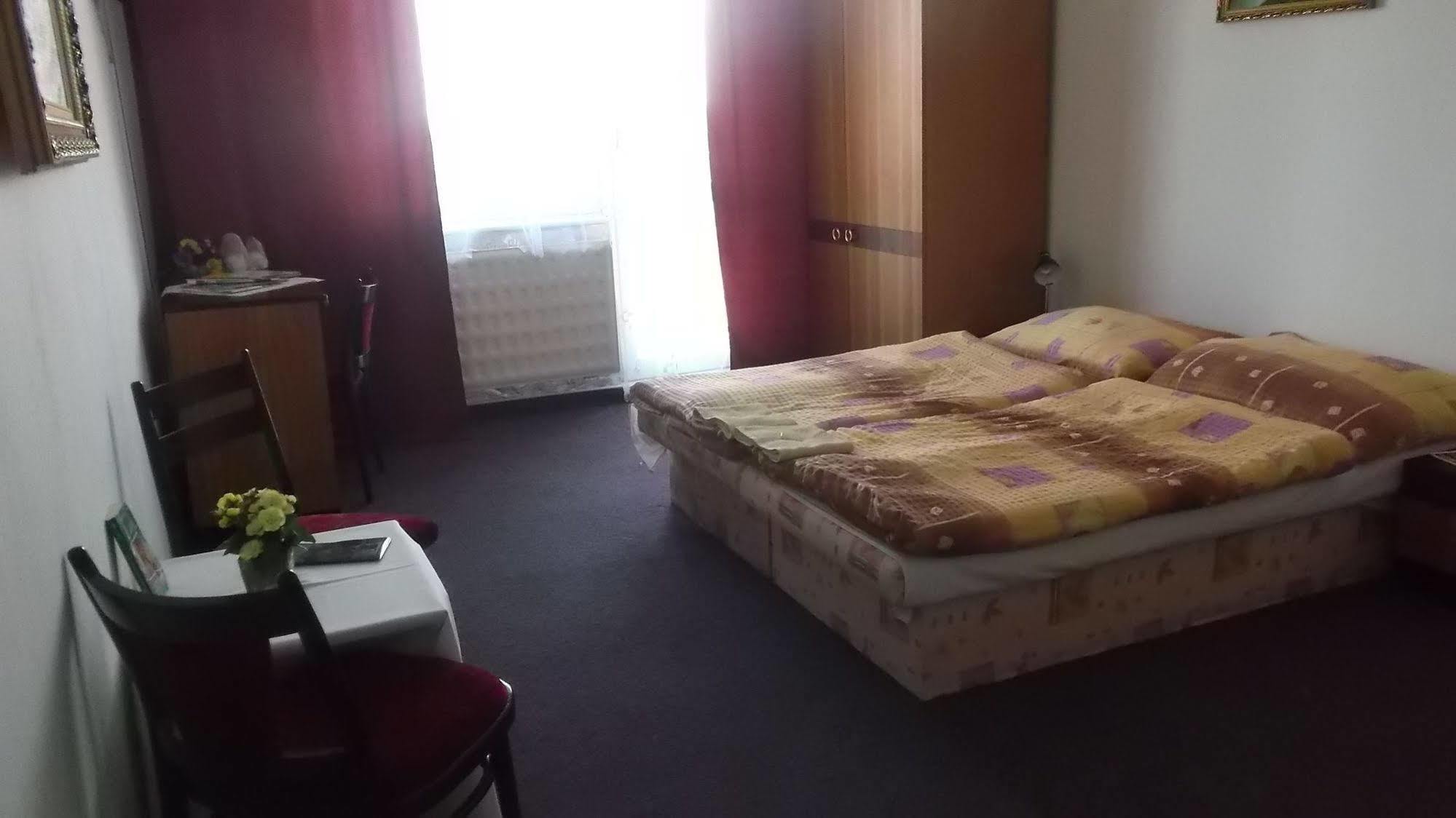 Abc Hotel Nitra Exterior photo